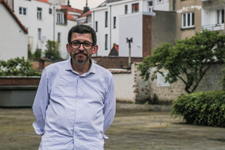 Portrait de Cédric Piriou à Bruxelles, en juin 2024. © J. De Boer / HI